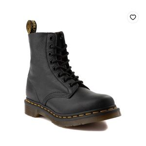 Womens Dr. Martens 1460 Pascal 8-Eye Boot - Black